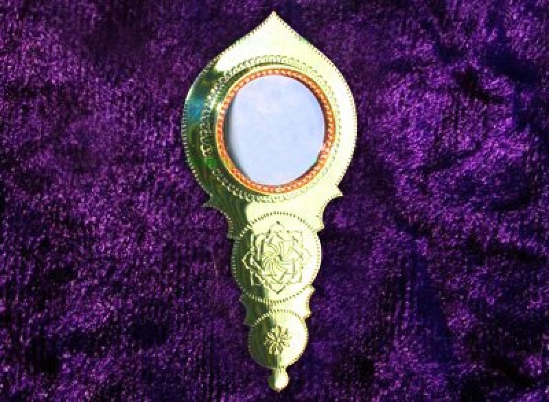 Aranmula Metal Mirror Ashtamangalya Val Kannadi for Souvenir Gifting